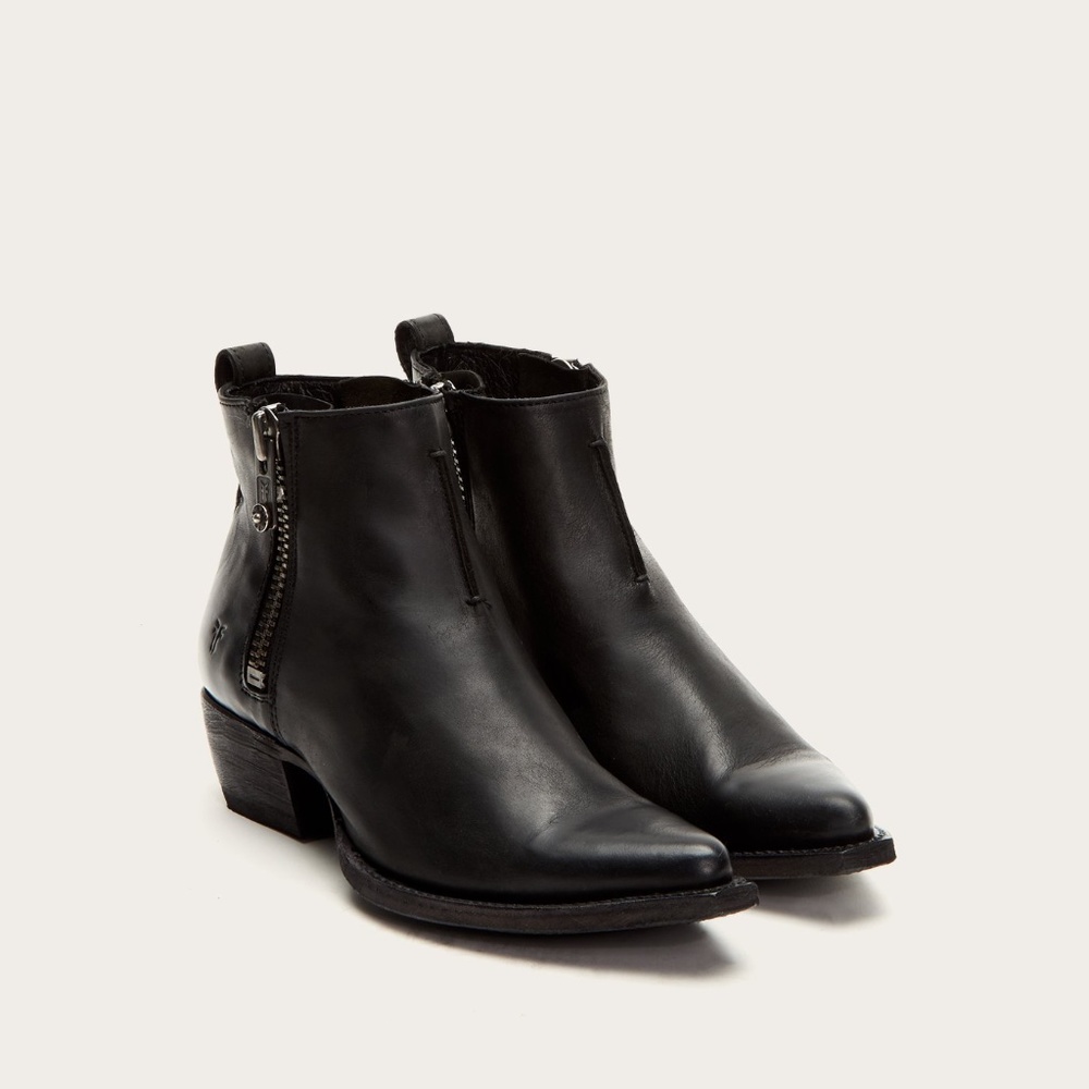 Frye Sacha Moto Shortie